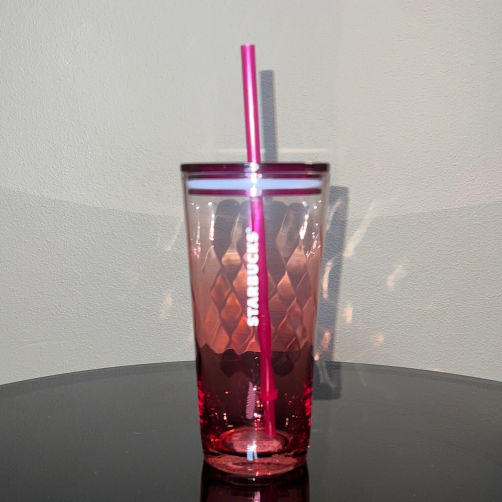 Starbucks 2021 Pink Ombré Swirl Glass Tumbler Lid and Matching Straw 18 OZ Cold